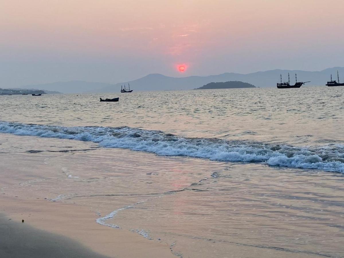 Maravilhoso Apartamento Beira-Mar Praia Da Cachoeira Флоріанополіс Екстер'єр фото